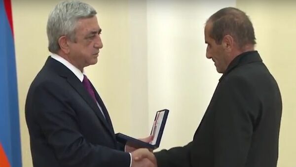 Группа военнослужащих награждена государственными наградами RUS - Sputnik Армения
