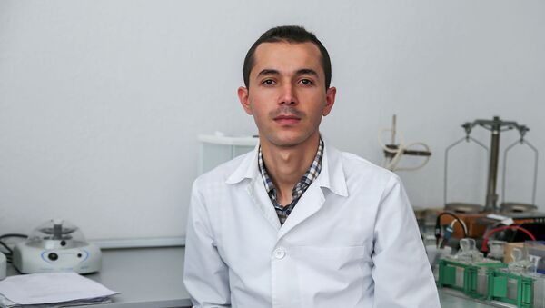 Аспирант, сотрудник кафедры нейрологии Ереванского медицинского университета Сеник Матинян - Sputnik Армения