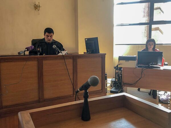 Գյումրիում կնոջ սպանության մեջ մեղադրվող զինծառայողը կմնա ռուսական ռազմակայանում Գյումրիում կնոջ սպանության մեջ մեղադրվող զինծառայողը կմնա ռուսական ռազմակայանում - Sputnik Արմենիա