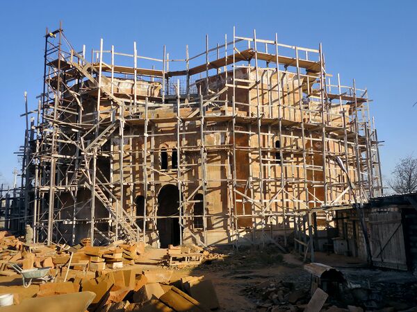 Նոր սիրտ, Ստեփանակերտի մէջ օծած են զուարթնոցատիպ եւ Արարատի խորհրդանիշով եկեղեցի Նոր սիրտ, Ստեփանակերտի մէջ օծած են զուարթնոցատիպ եւ Արարատի խորհրդանիշով եկեղեցի - Sputnik Արմենիա