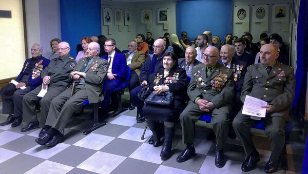 Круглый стол на тему Историческая память о Великой Отечественной войне и преемственность поколений - Sputnik Армения