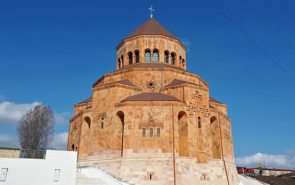 Ստեփանակերտի Աստվածամոր Սուրբ Հովանի մայր տաճարը - Sputnik Արմենիա