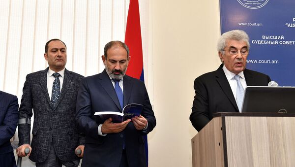 Премьер-министр Никол Пашинян принял участие на торжествах по случаю годовщины Высшего судебного совета (10 апреля 2019). Еревaн - Sputnik Армения