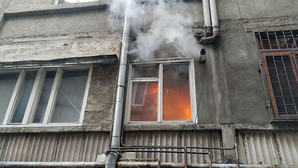 Пожар в квартире на улице Байрона (11 апреля 2019). Еревaн - Sputnik Արմենիա