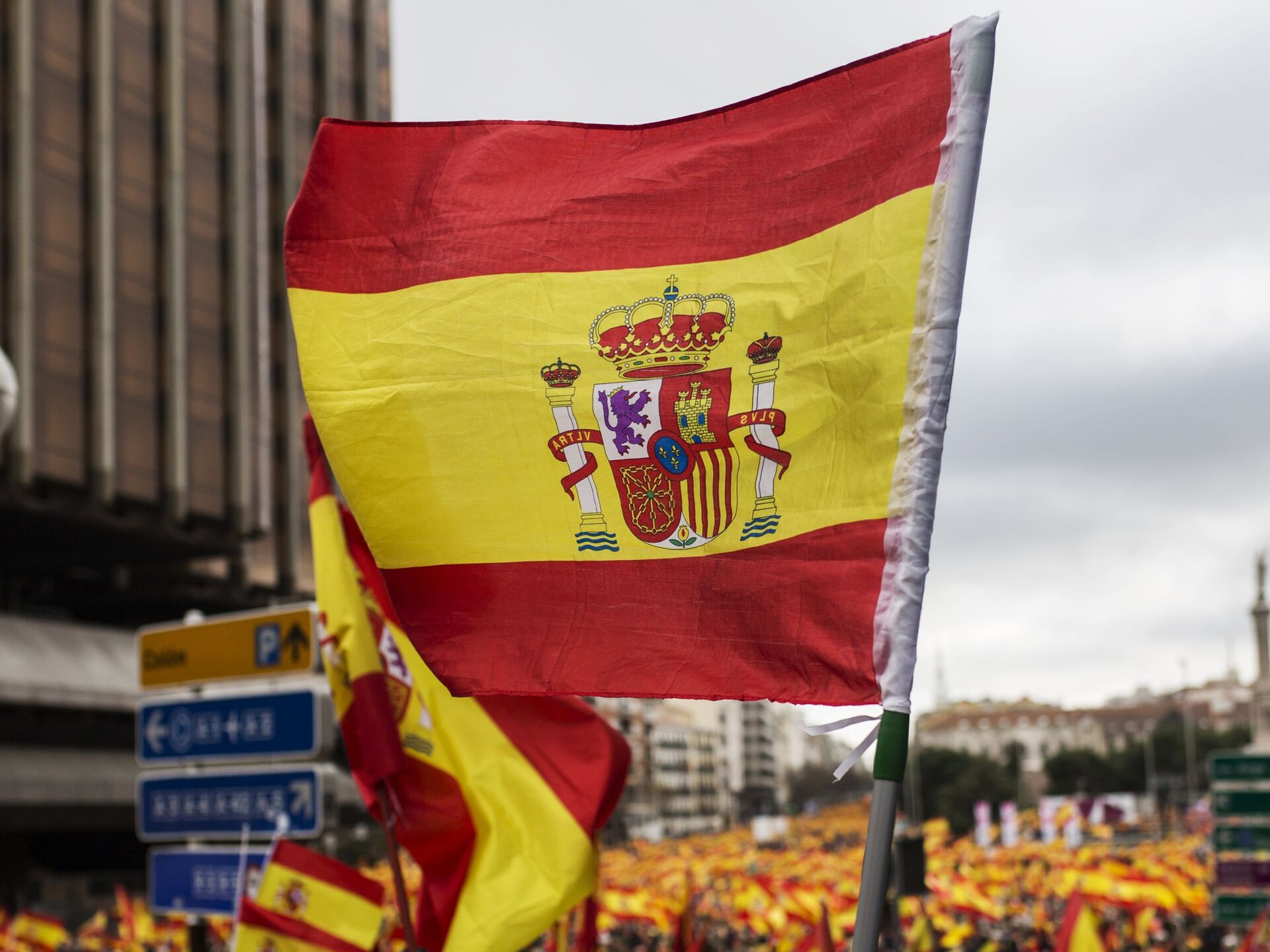 Сми испании. Мэрия в Испании. Митинги в Испании. Онтеньенте Испания.