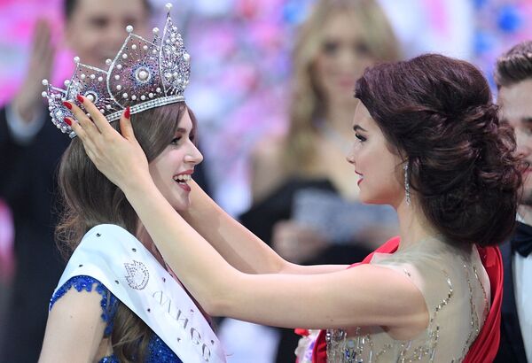 Стала известна победительница конкурса Мисс Россия 2019 Стала известна победительница конкурса Мисс Россия 2019 - Sputnik Армения