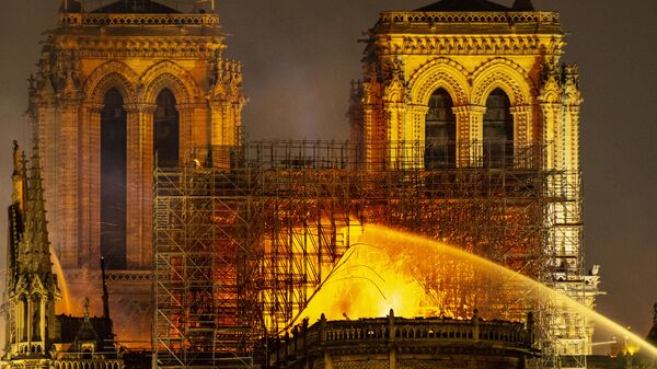 Пожар в соборе Парижской Богоматери - Sputnik Արմենիա