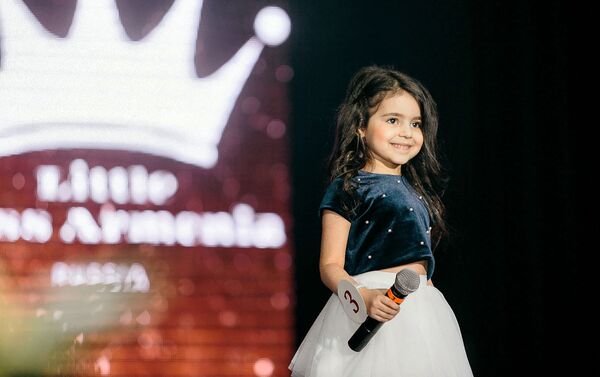 Участница конкурса Little Miss Armenia - Russia Люсия Согомонян - Sputnik Армения