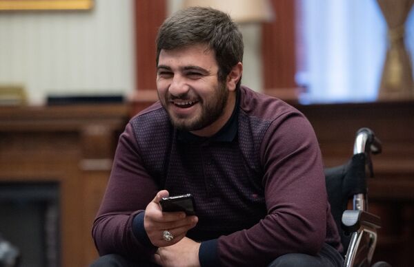 Вернуться в Карабах без оружия: в Армении бывшие солдаты прицеливаются, но не стреляют Вернуться в Карабах без оружия: в Армении бывшие солдаты прицеливаются, но не стреляют - Sputnik Армения