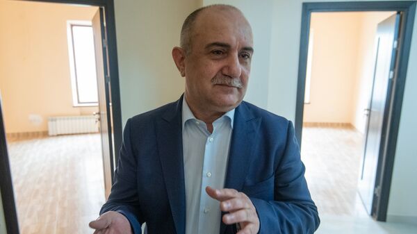 Самвел Бабаян после завершения пресс-конференции (19 апреля 2019). Еревaн - Sputnik Армения