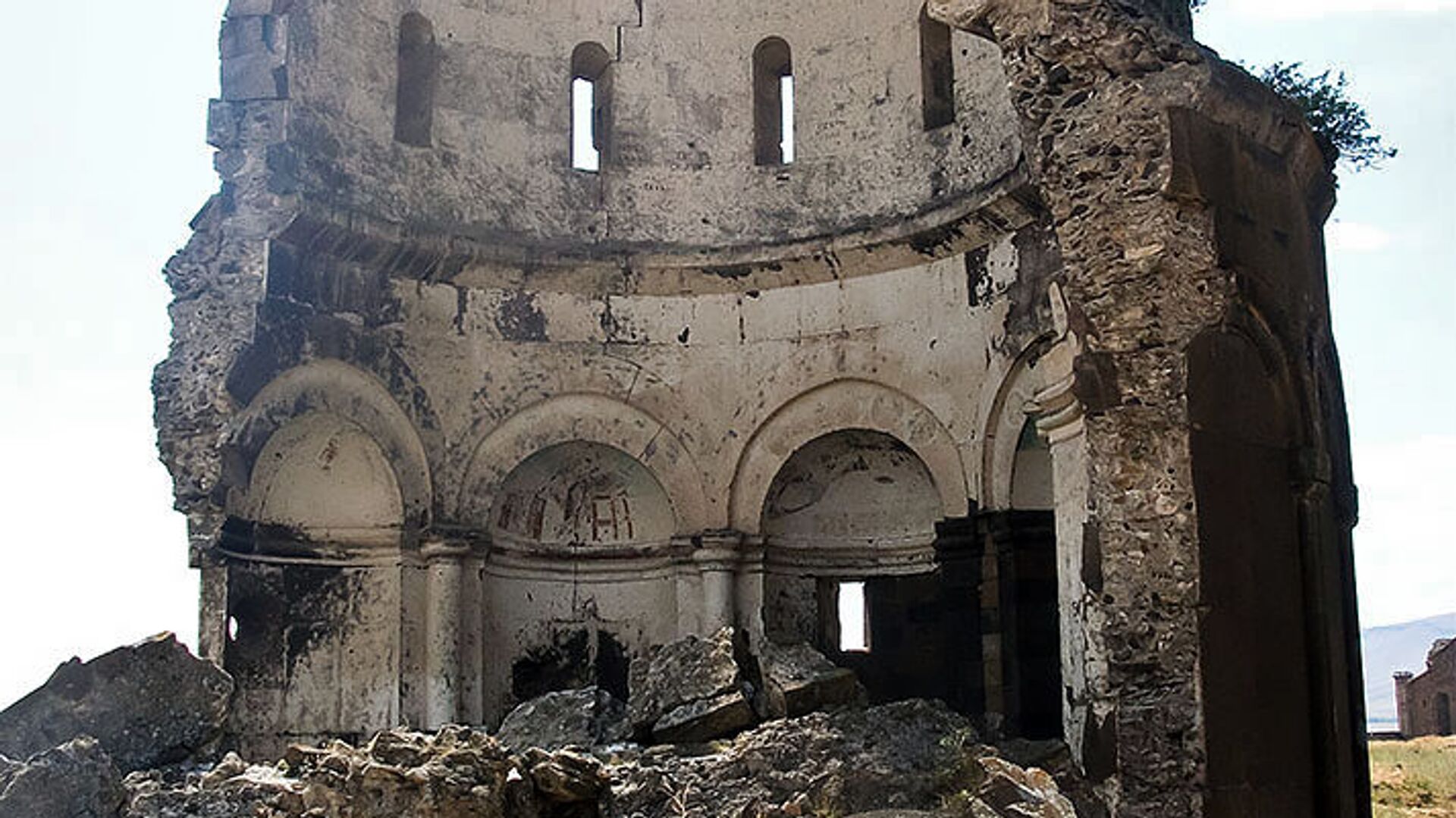Развалины армянской церкви в Ани - Sputnik Армения, 1920, 07.11.2021