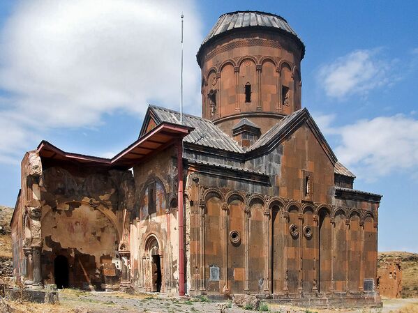 Հայկական եկեղեցու ավերակներ Անիում Հայկական եկեղեցու ավերակներ Անիում - Sputnik Արմենիա