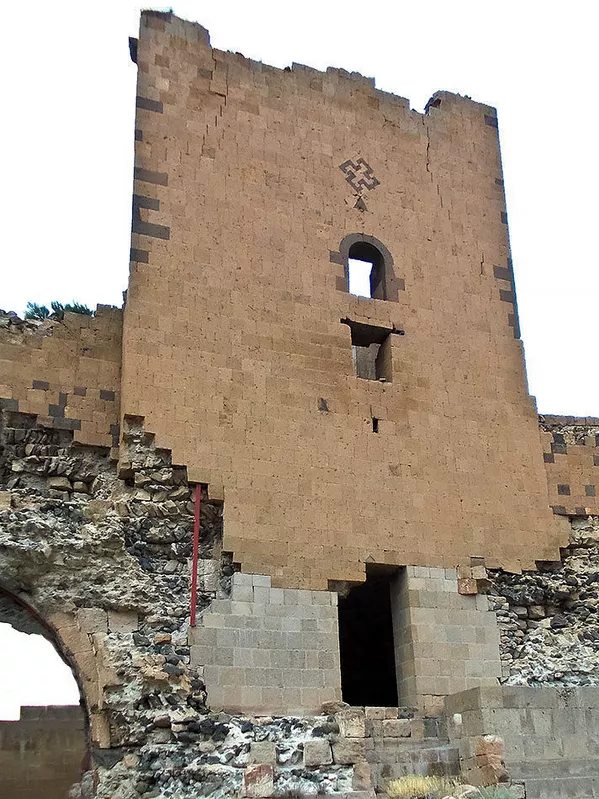 Ամրոցի աշտարակը՝ հավերժության նշանով Անիում - Sputnik Արմենիա