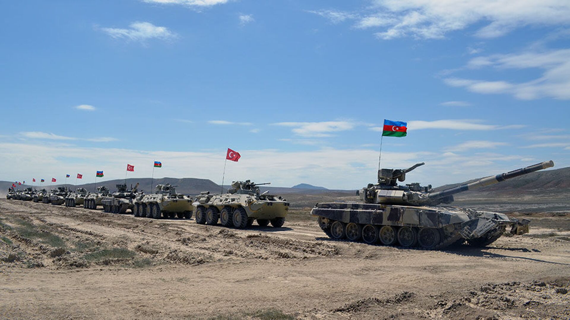 Совместные военные учения азербайджанской и турецкой армии (1 мая 2017). - Sputnik Армения, 1920, 22.05.2021
