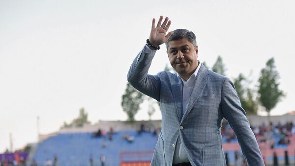 Президент ФФА Артур Ванецян перед началом финала Кубка Армении по футболу (8 мая 2019). Еревaн - Sputnik Армения