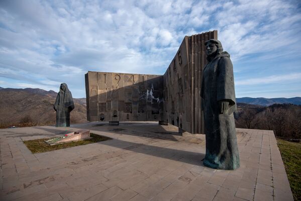 Мемориал памяти павших в Великой Отечественной войне в городе Капане - Sputnik Армения