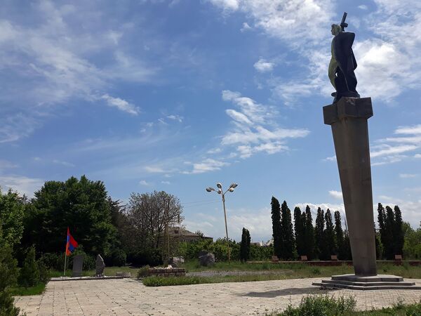 Мемориал памяти павших в Великой Отечественной войне в селе Геташен - Sputnik Армения