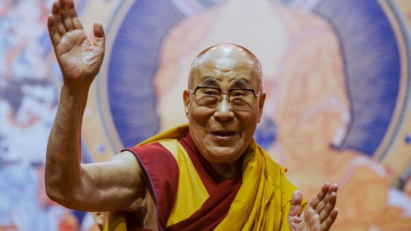 Духовный лидер буддистов Далай-лама XIV проводит в Риге лекцию для жителей стран Балтии и России. - Sputnik Армения