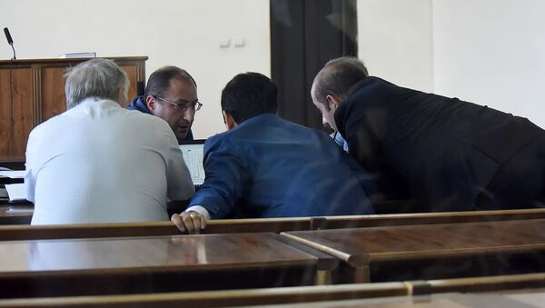 Роберт Кочарян с адвокатами на заседании суда по делу 1 марта (13 мая 2019). Еревaн - Sputnik Армения