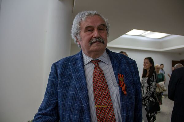 Армяне – народ не беспамятный: потомки великих маршалов рассказали о них в Ереване Армяне – народ не беспамятный: потомки великих маршалов рассказали о них в Ереване - Sputnik Армения