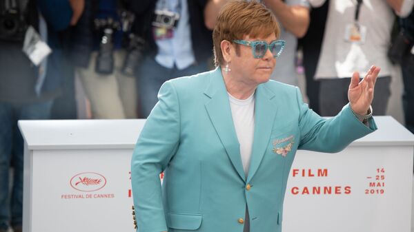Певец и композитор Элтон Джон на фотосессии фильма Rocketman в рамках 72-го Каннского кинофестиваля (16 мая 2019). Канны - Sputnik Армения