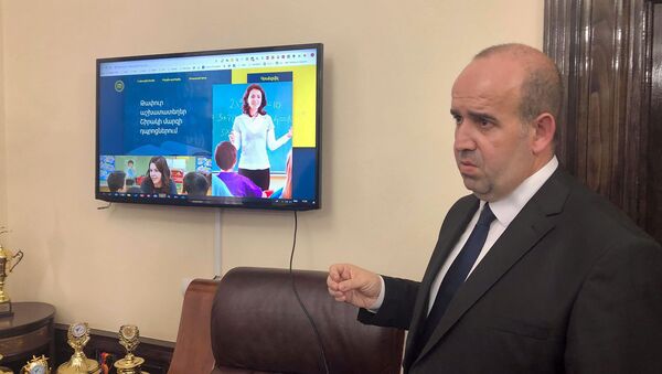 Губернатор Ширака Тигран Петросян на презентации нового портала по трудоустройству в облати (17 мая 2019). Гюмри - Sputnik Արմենիա