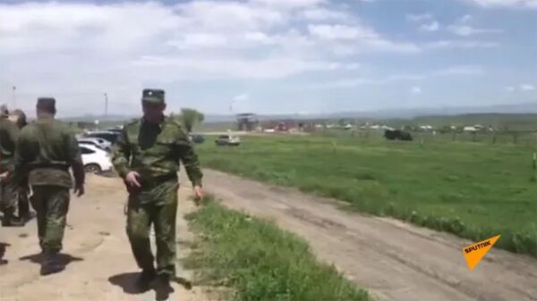 Хочешь мира...: российские пограничники показали свои умения армянским школьникам Хочешь мира...: российские пограничники показали свои умения армянским школьникам - Sputnik Армения