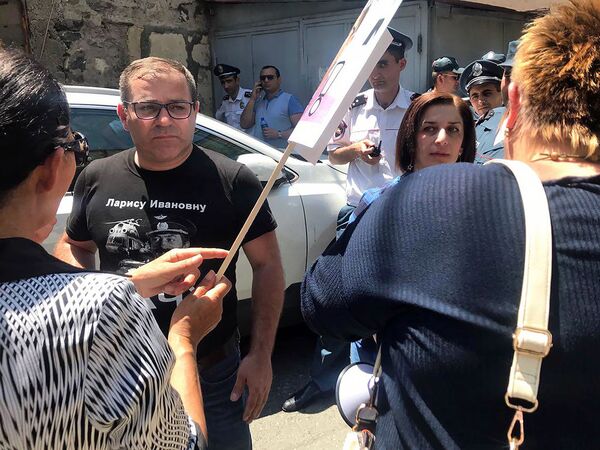 Բողոքի ակցիա Երևանում. ակտիվիստները պահանջում են փակել «Սորոսի հիմնադրամը». լուսանկարներ Բողոքի ակցիա Երևանում. ակտիվիստները պահանջում են փակել «Սորոսի հիմնադրամը». լուսանկարներ - Sputnik Արմենիա