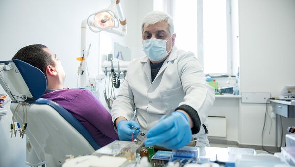 Врач-стоматолог Армен Бабаян - Sputnik Армения