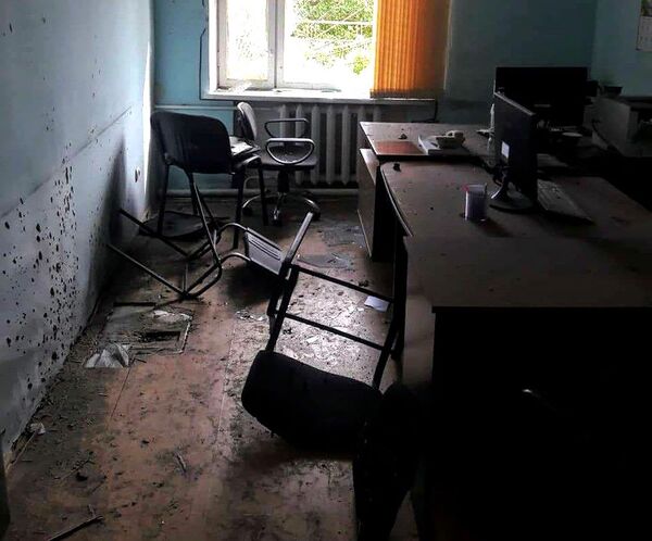Взрыв гранаты в мэрии армянского города: подозреваемый доставлен в полицию Взрыв гранаты в мэрии армянского города: подозреваемый доставлен в полицию - Sputnik Армения