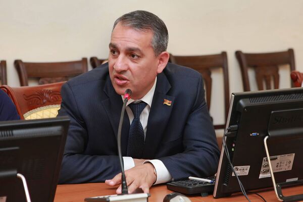 Криминализируют механизмы революции? Наира Зограбян разнесла проект Моего шага Криминализируют механизмы революции? Наира Зограбян разнесла проект Моего шага - Sputnik Армения
