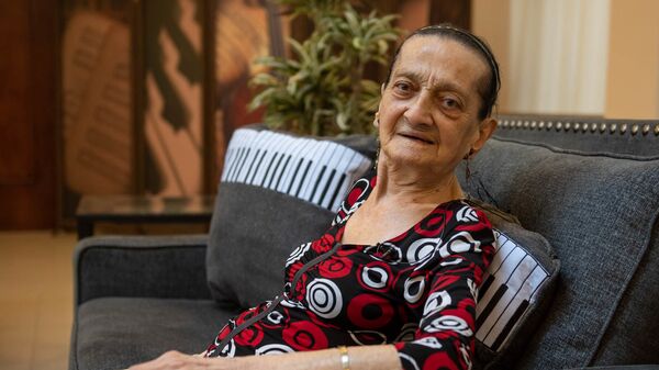 Старейший педагог Армении — 100-летняя Мариам Тонян - Sputnik Армения