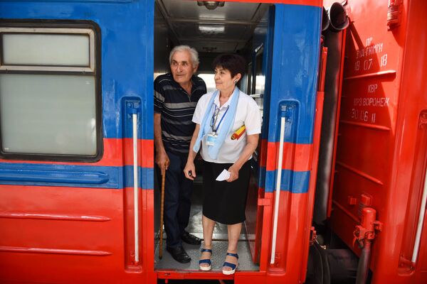Ես սիրում եմ գնացքով ճամփորդել. Երևան-Բաթում-Երևան «Արմենիա» գնացքը ճանապարհ ընկավ Ես սիրում եմ գնացքով ճամփորդել. Երևան-Բաթում-Երևան «Արմենիա» գնացքը ճանապարհ ընկավ - Sputnik Արմենիա