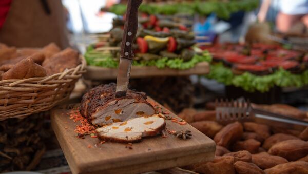Павильон национальной еды на фестивале еды Утест Фест в Ереване - Sputnik Արմենիա