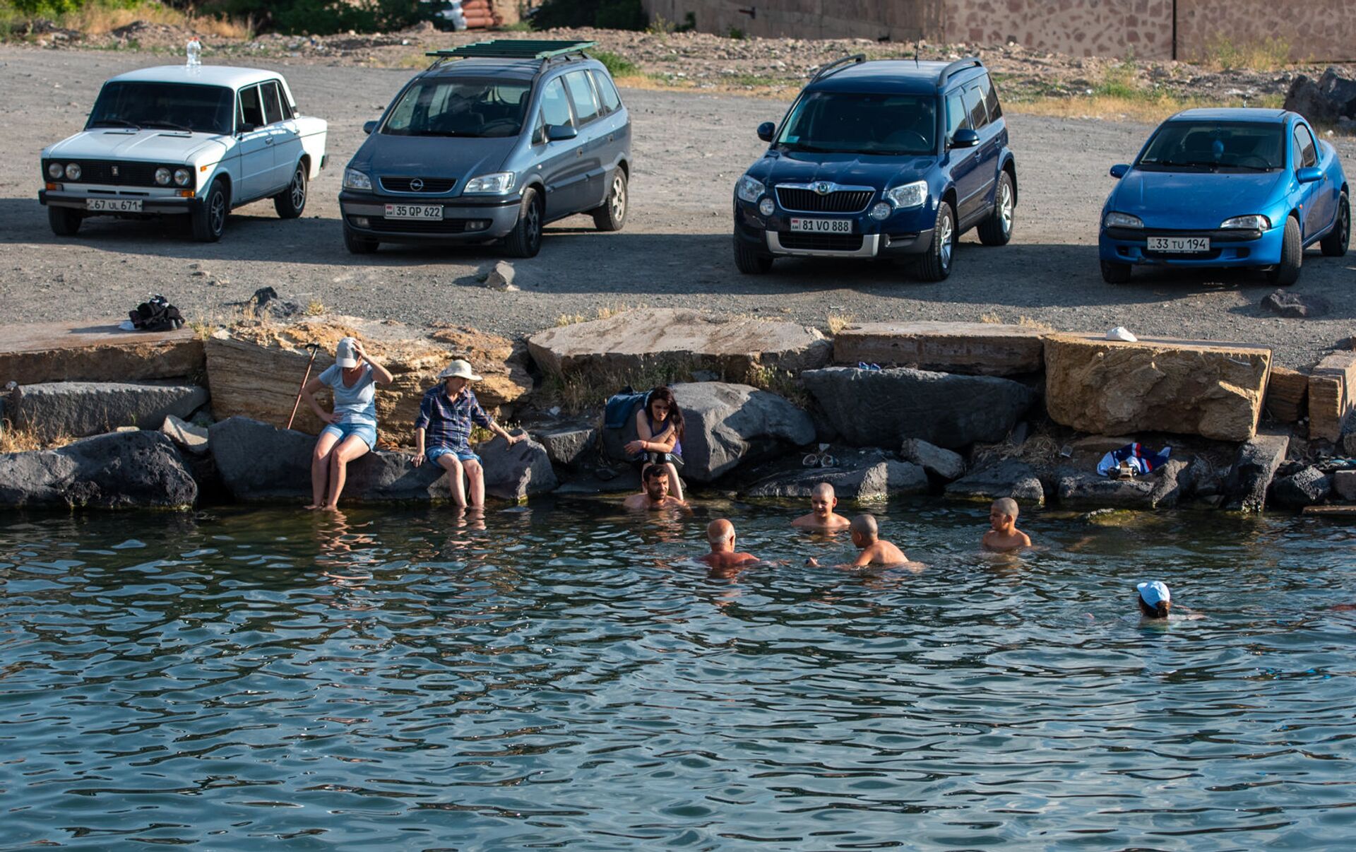 Ереванское водохранилище фото