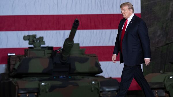 Президент США Дональд Трамп перед началом выступления по итогам посещения завода Lima Army Tank (20 марта 2019). Огайо - Sputnik Արմենիա