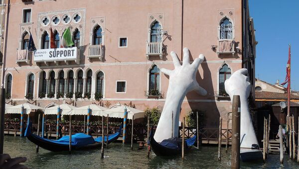 Скульптура Лоренцо Куинн в Венеции - Sputnik Արմենիա