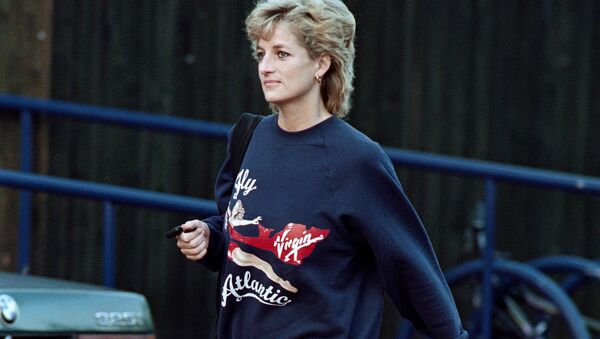 Принцесса Диана покидает лондонский оздоровительный клуб (20 ноября 1995). Лондон - Sputnik Армения