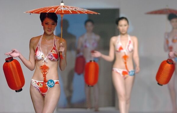 Участница конкурса 33rd Miss Bikini International China в Китае  - Sputnik Армения