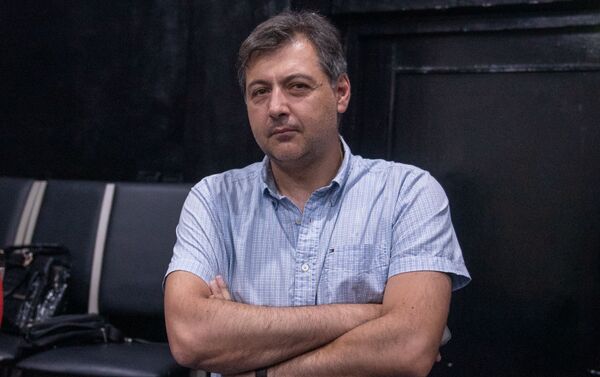 Художественный руководитель русского драмтеатра имени Станиславского Карен Нерсисян Художественный руководитель русского драмтеатра имени Станиславского Карен Нерсисян - Sputnik Армения