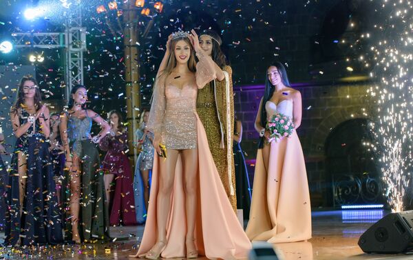 Победительница конкурса Мисс Вселенная-Армения Даяна Давтян - Sputnik Армения