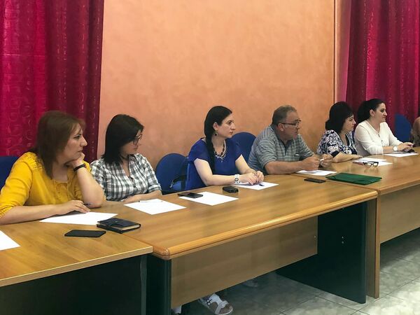Ինչպե՞ս է Հայաստանը պայքարելու կոռուպցիայի դեմ. շիրակցիներին էլ է մտահոգում այս հարցը Ինչպե՞ս է Հայաստանը պայքարելու կոռուպցիայի դեմ. շիրակցիներին էլ է մտահոգում այս հարցը - Sputnik Արմենիա