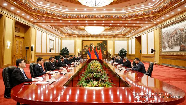 Встреча премьер-министра Армении Никола Пашиняна с председателем КНР Си Цзиньпином в большом Народном зале (14 мая 2019). Пекин - Sputnik Армения