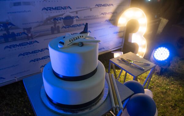 Трехлетие авиакомпании Armenia Трехлетие авиакомпании Armenia - Sputnik Армения