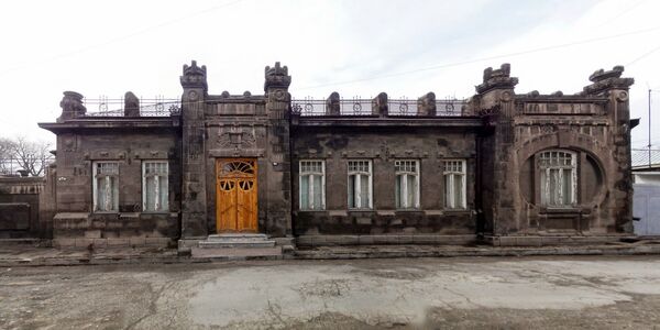 Город, умеющий не сводить счеты с историей - что мы знаем о северной столице Армении Город, умеющий не сводить счеты с историей - что мы знаем о северной столице Армении - Sputnik Армения