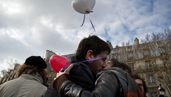 День Святого Валентина в Париже, Франция - Sputnik Արմենիա