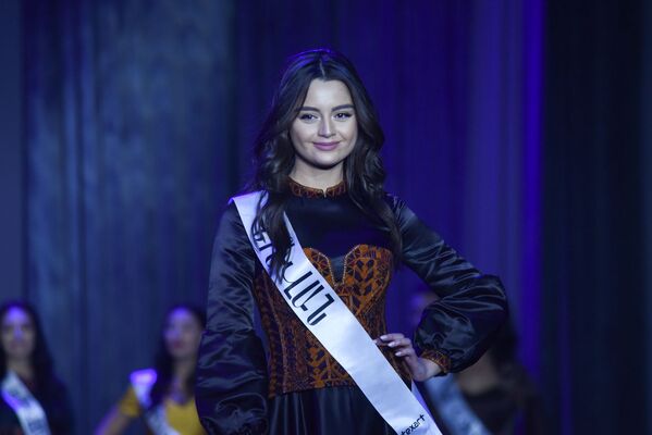 Участница конкурса красоты Мисс мира - Армения 2019 Лиана Воскерчян (Ереван) - Sputnik Армения