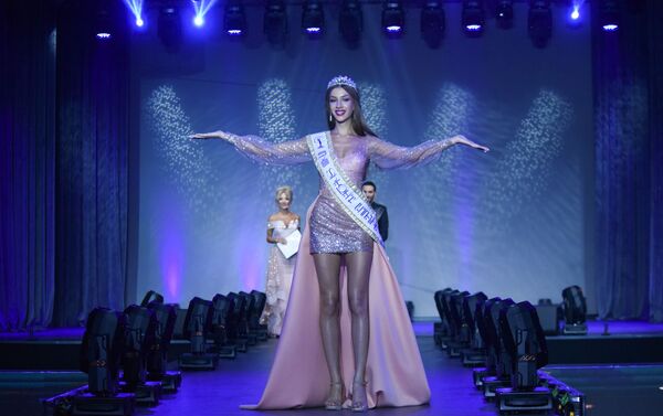 Победительница конкурса Мисс Вселенная - Армения 2019 Даяна Давтян на конкурсе красоты Мисс мира - Армения 2019  - Sputnik Армения