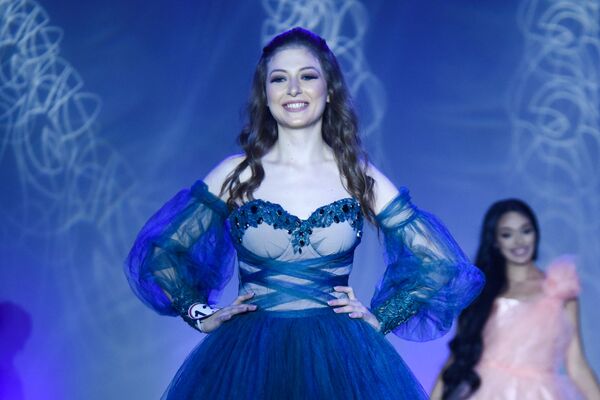 Участница конкурса красоты Мисс мира - Армения 2019 Лиана Исраелян (Ереван) - Sputnik Армения