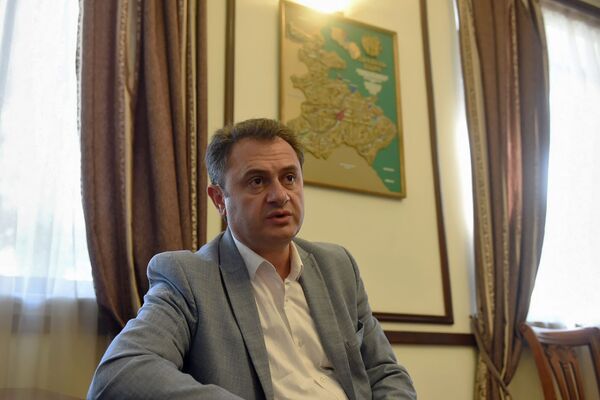 Не наломать бы дров: стороны лесного конфликта в Иджеване рассказали каждый о своем Не наломать бы дров: стороны лесного конфликта в Иджеване рассказали каждый о своем - Sputnik Армения